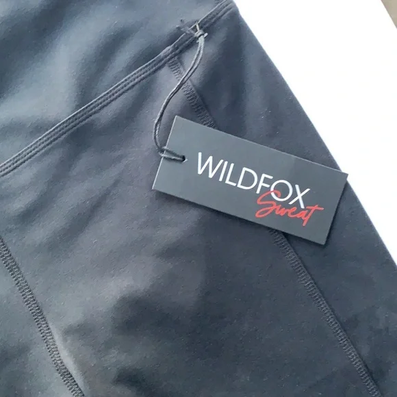 WILDFOX  black/natural wild leopard biker shorts - Picture 6 of 15